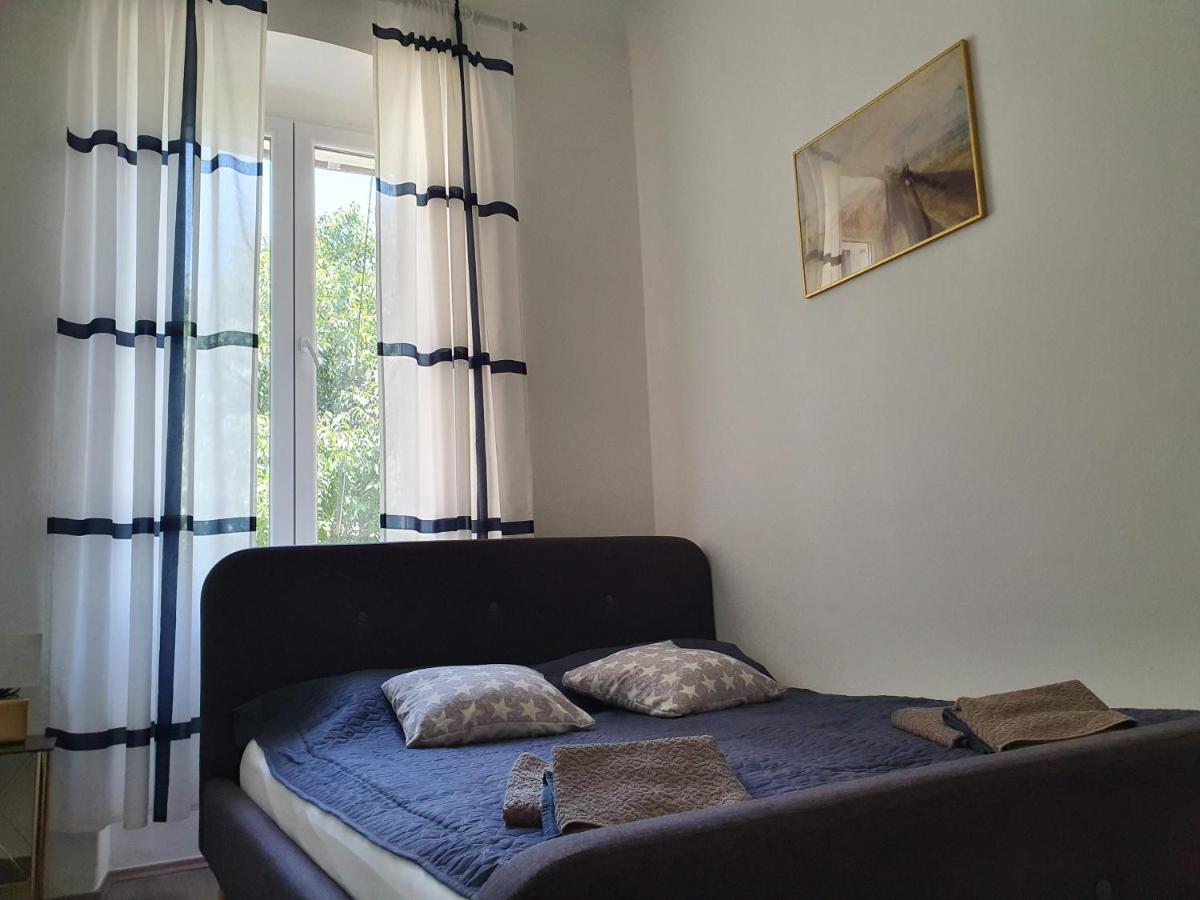 Apartment Tina Pula Exterior photo