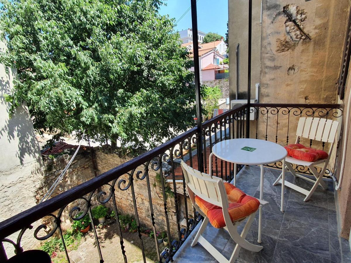 Apartment Tina Pula Exterior photo